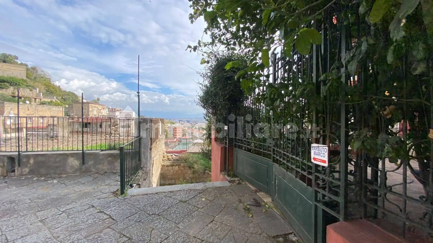 Appartamento in vendita a Napoli