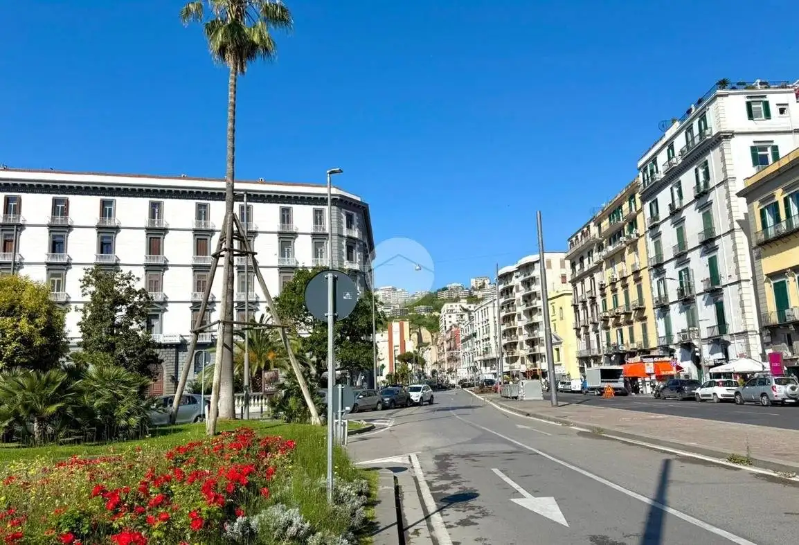 Appartamento in vendita a Napoli