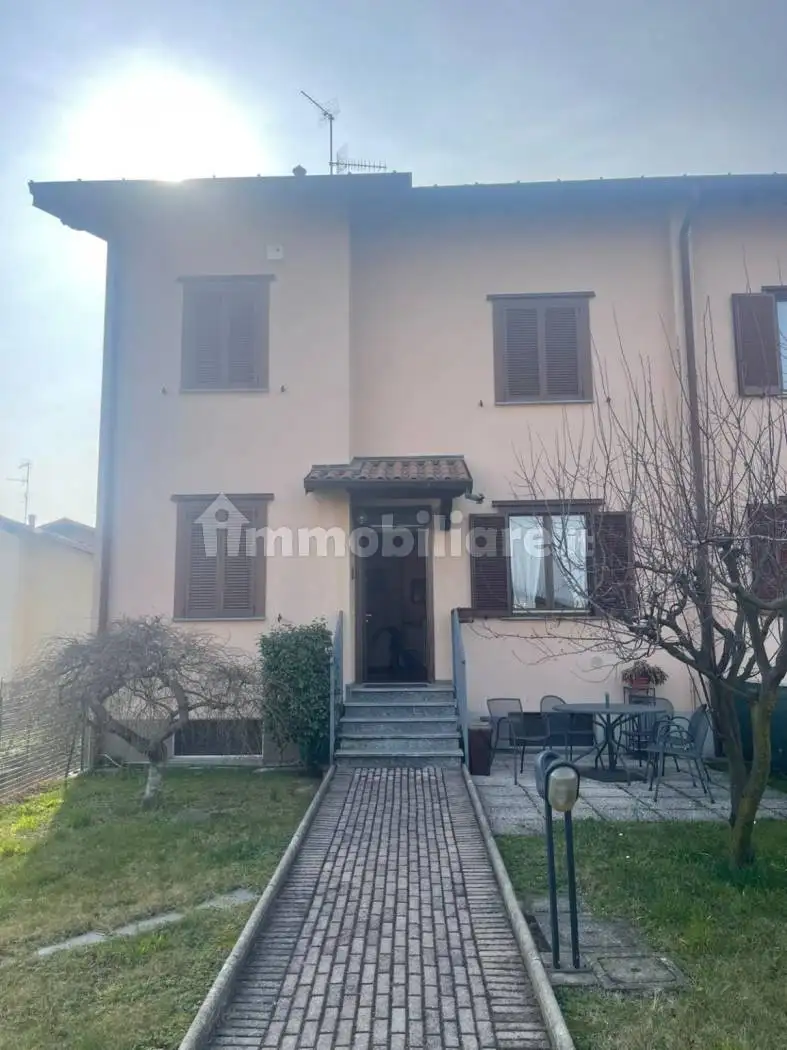 Villa in vendita a Binago