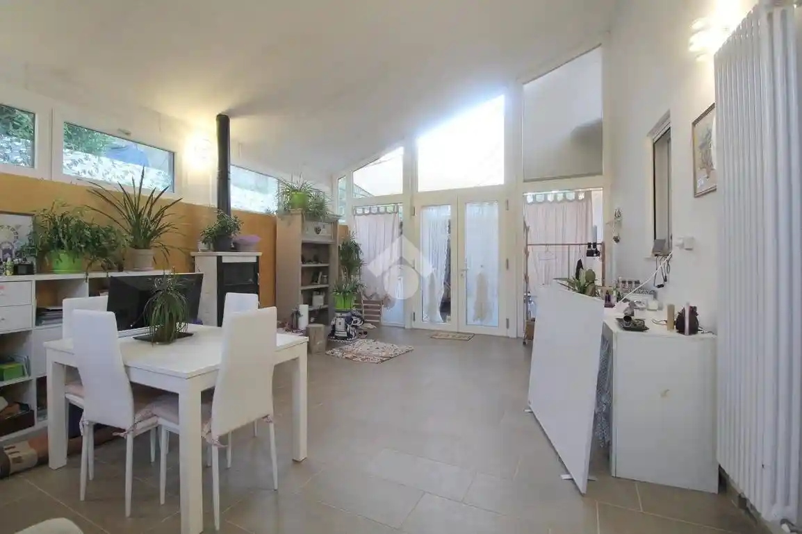 Casa indipendente in vendita a Traversetolo