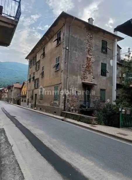 Appartamento in asta a Isola del Cantone