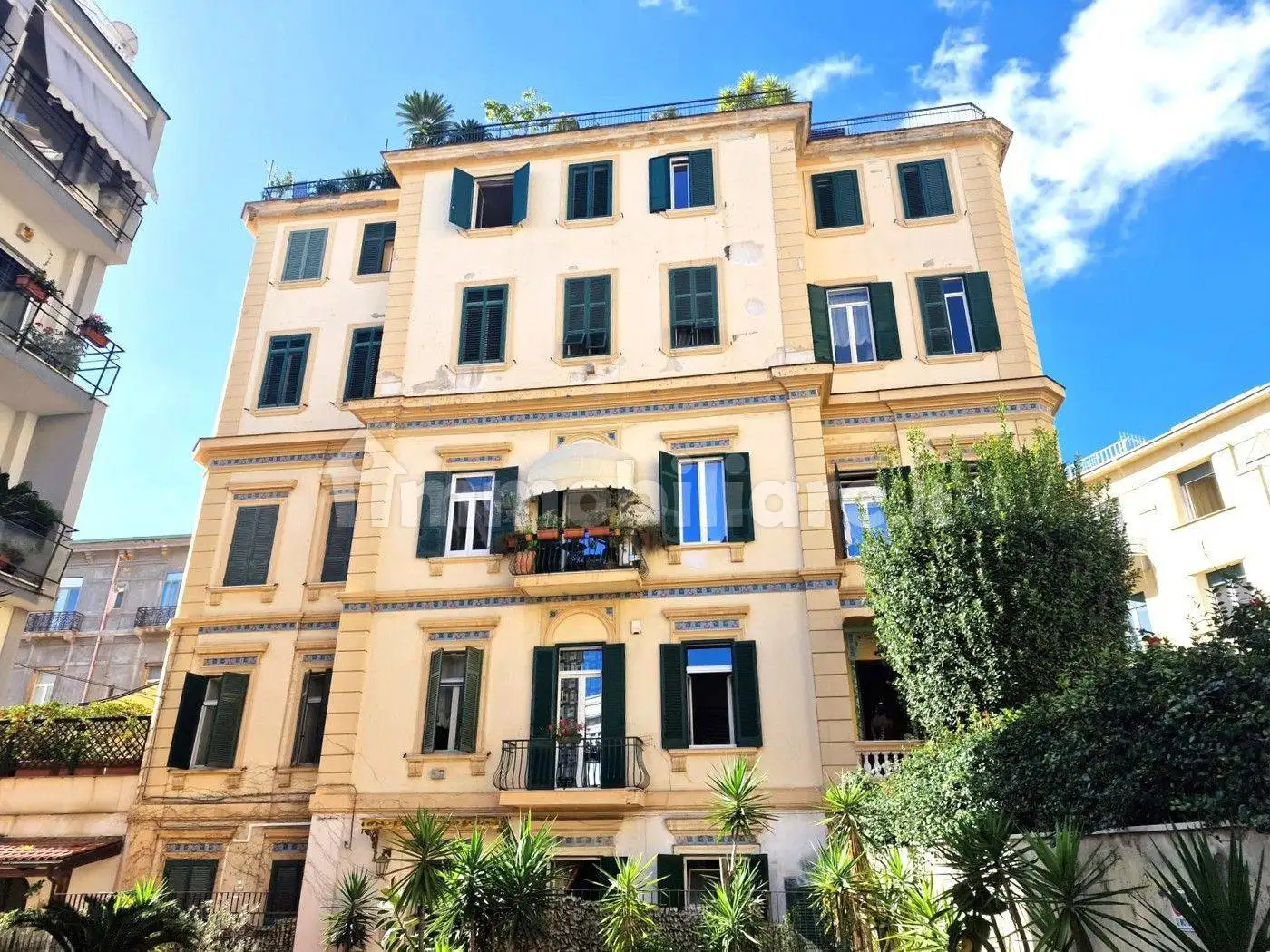 Appartamento in vendita a Napoli