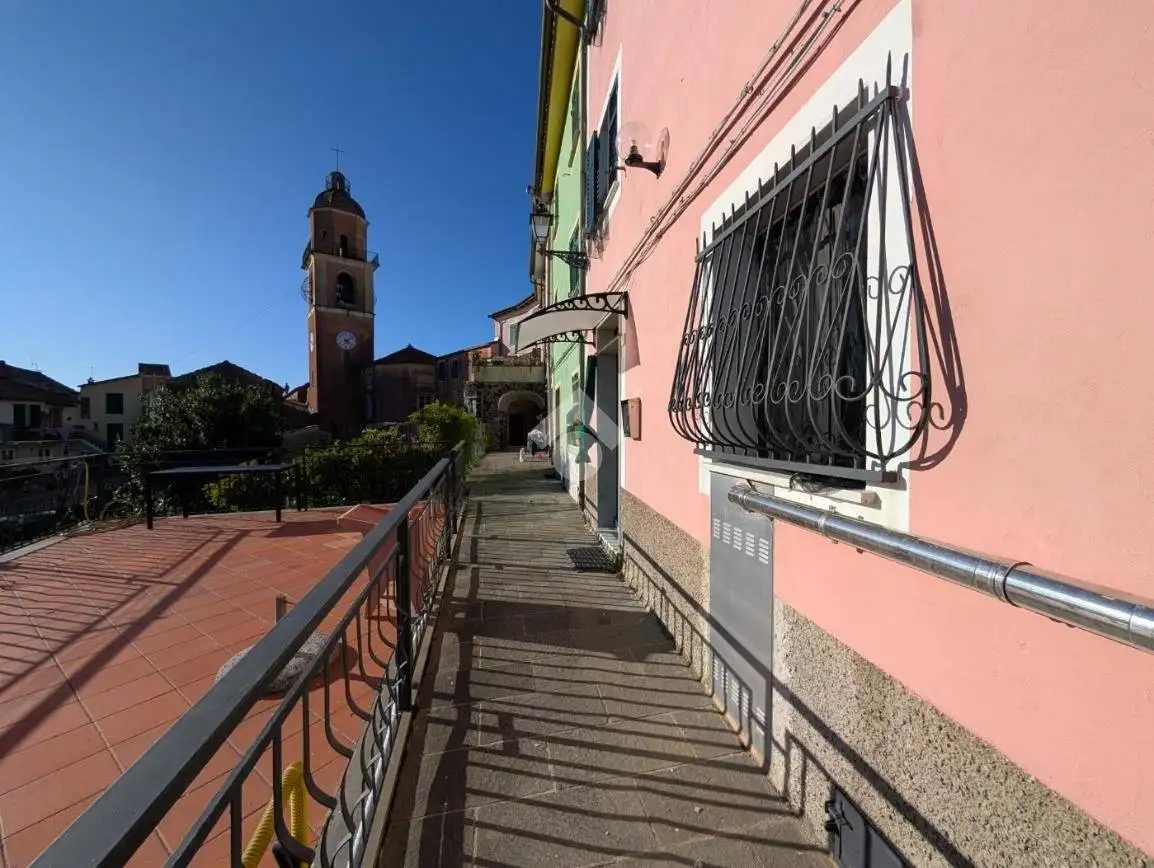 Rustico - Casale in vendita a Carrodano