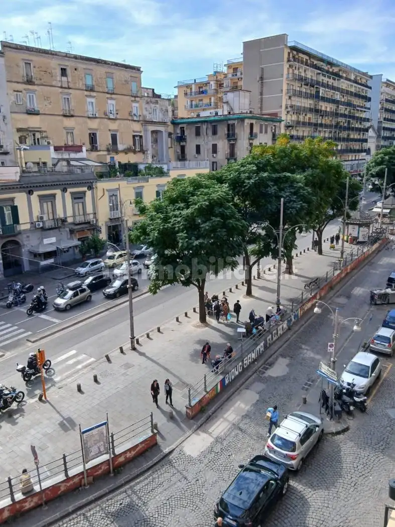 Appartamento in vendita a Napoli