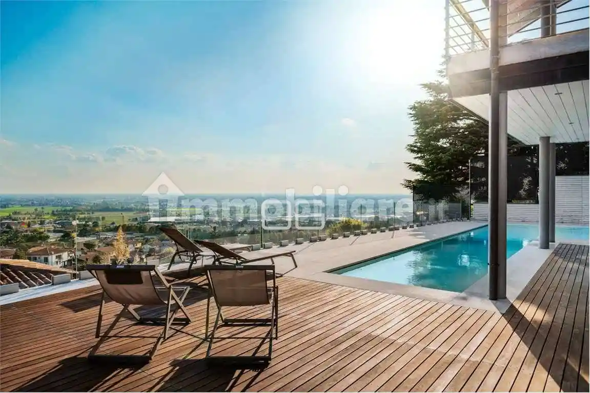 Villa in vendita a Castiglione delle Stiviere