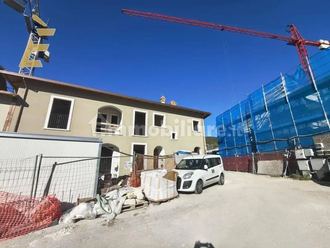 Casa indipendente in vendita a L'Aquila