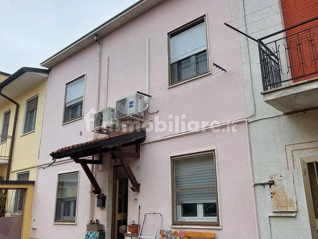 Villetta a schiera in vendita a Fombio