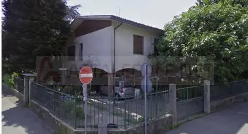 Villa in asta a Monte Cremasco