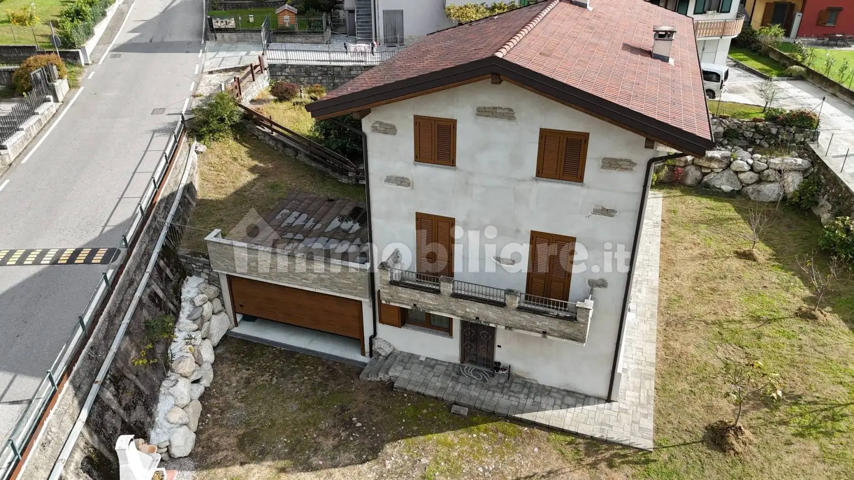 Villa in vendita a Novate Mezzola