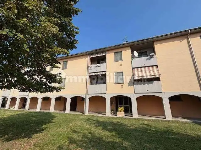 Appartamento buono stato, secondo piano, Centro, Busseto - foto 2