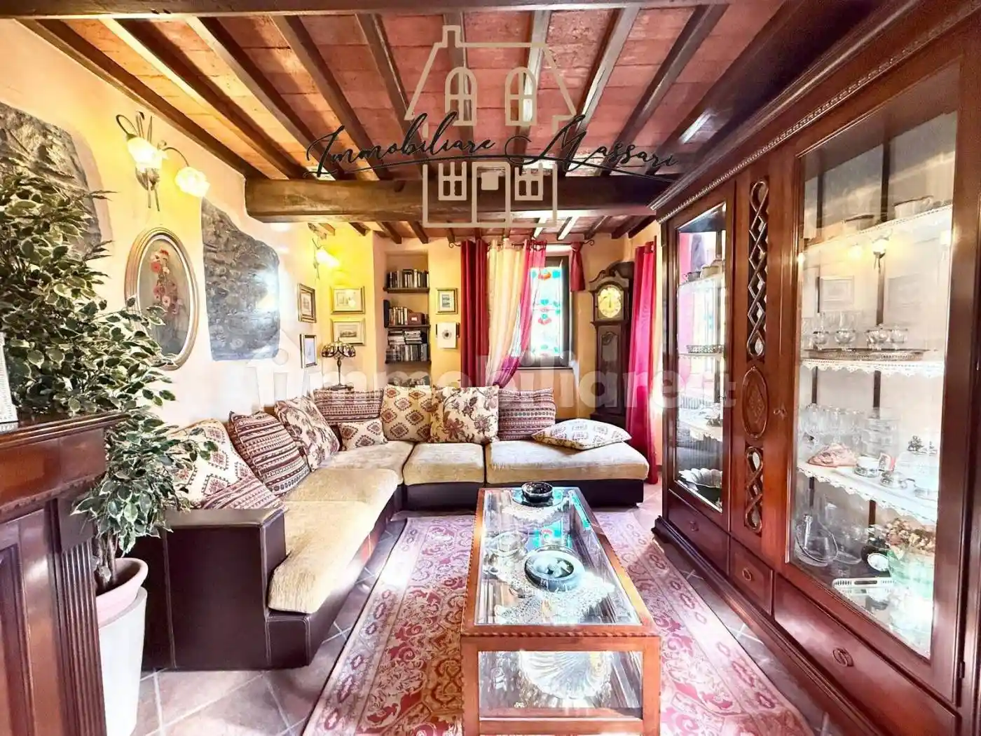 Casa indipendente in vendita a Luni