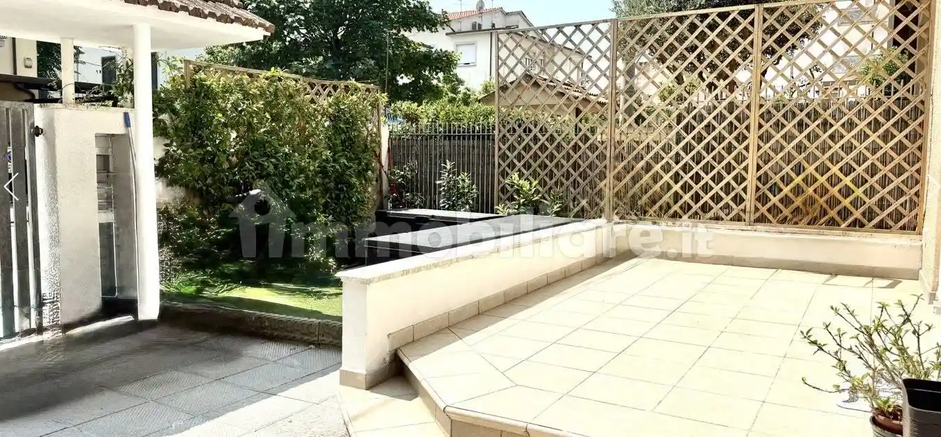 Villetta a schiera in vendita a Camaiore