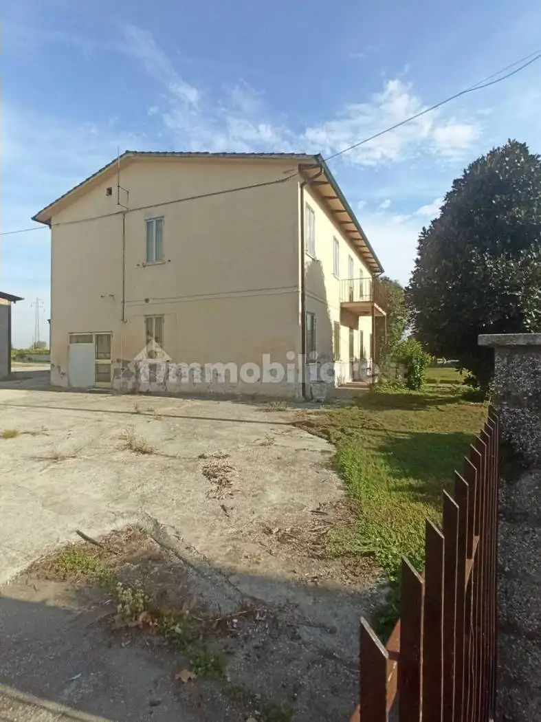 Villa unifamiliare via Monsignor Giacomo Sichirollo 67, Centro, Arquà Polesine - foto 4