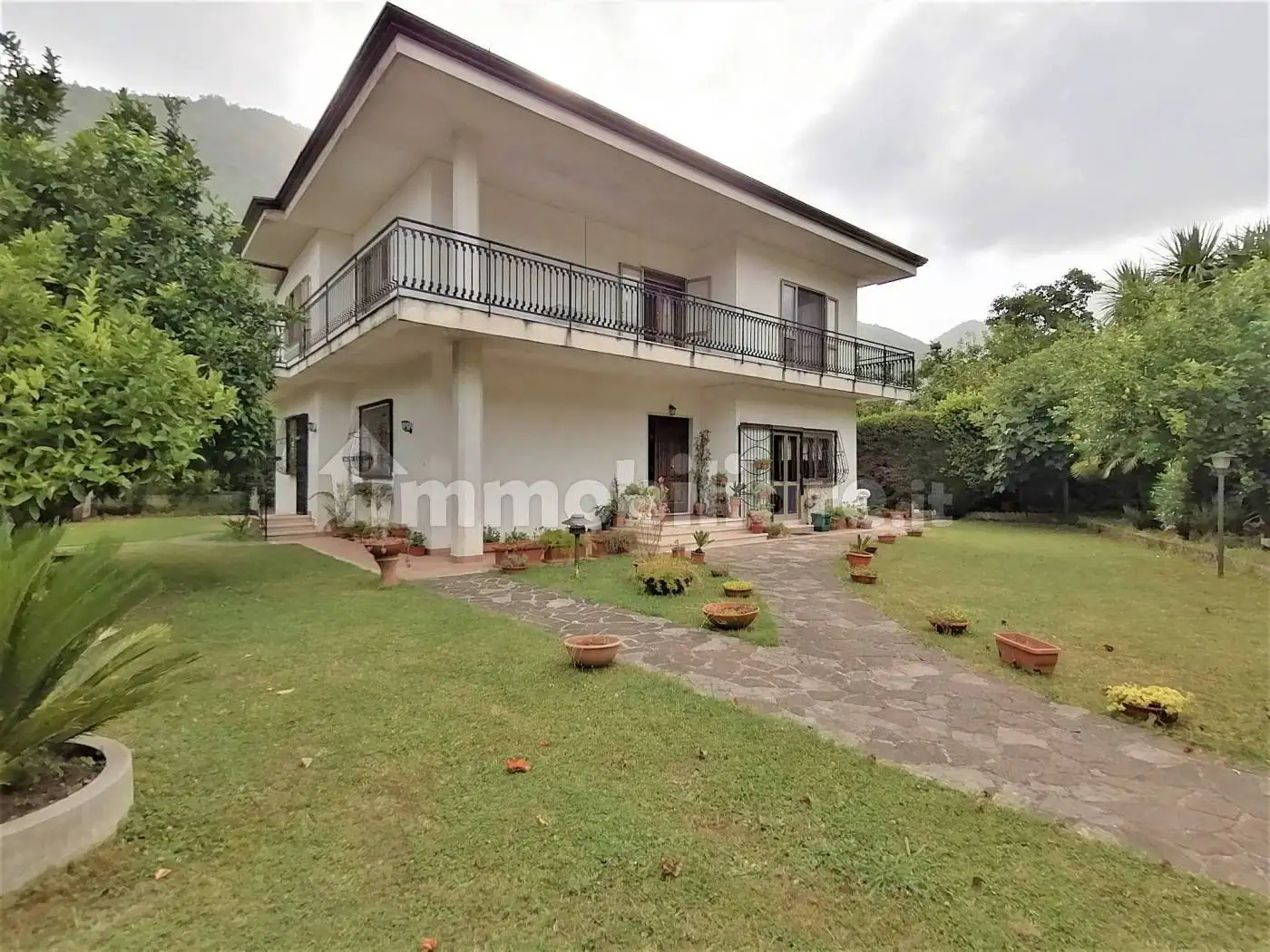 Villa in vendita a Giffoni Valle Piana