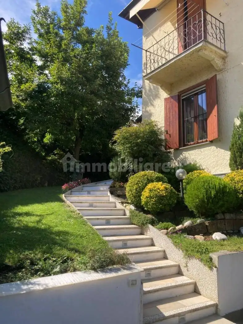 Villa in vendita a Pomaro Monferrato