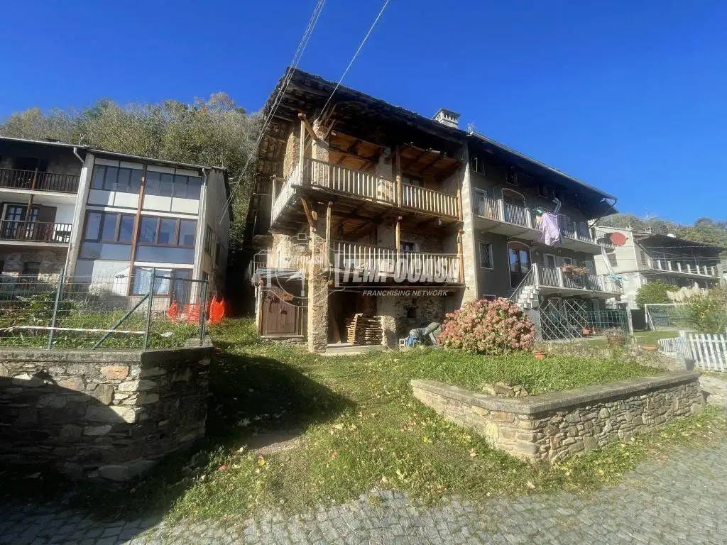 Casa indipendente in vendita a Rueglio