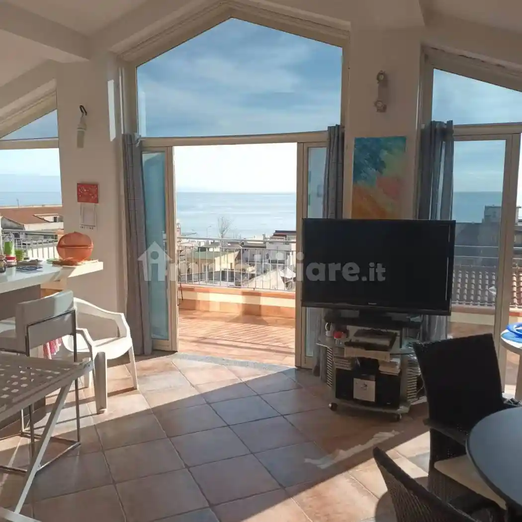 Appartamento in vendita a Santa Teresa di Riva