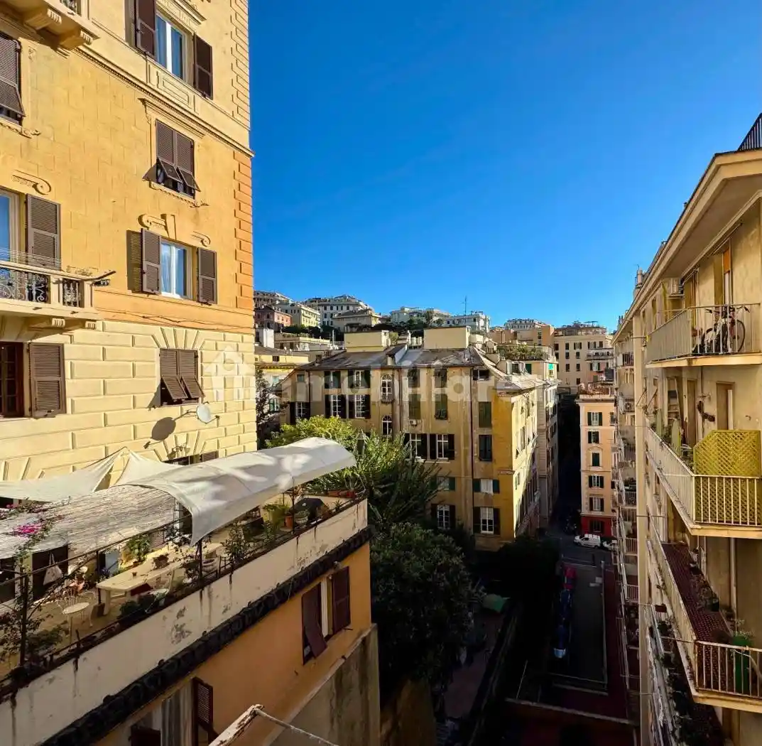 Appartamento in vendita a Genova