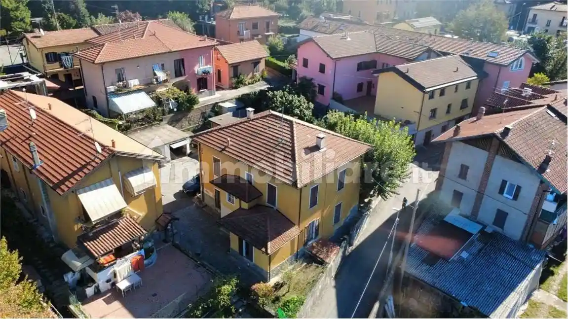 Casa indipendente in vendita a Varese