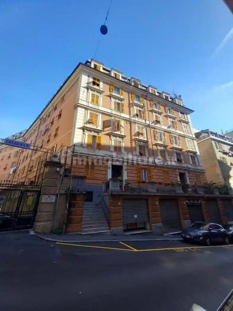 Appartamento in vendita a Genova