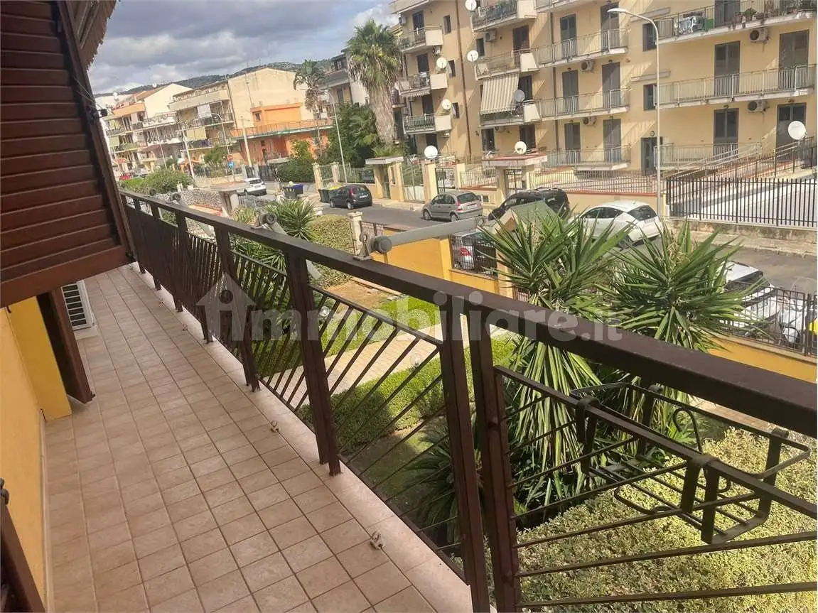 Appartamento in affitto a Floridia