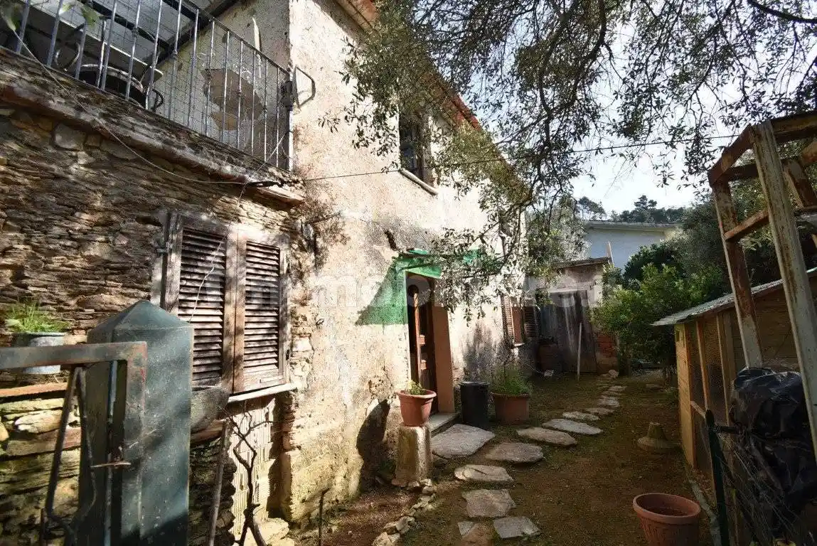 Rustico - Casale in vendita a Pietrasanta
