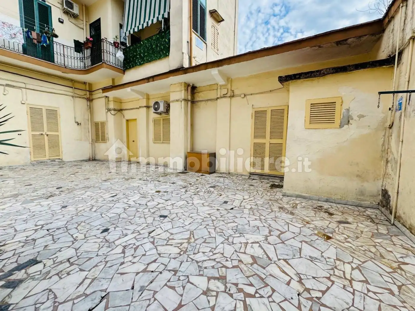 Appartamento in vendita a Napoli