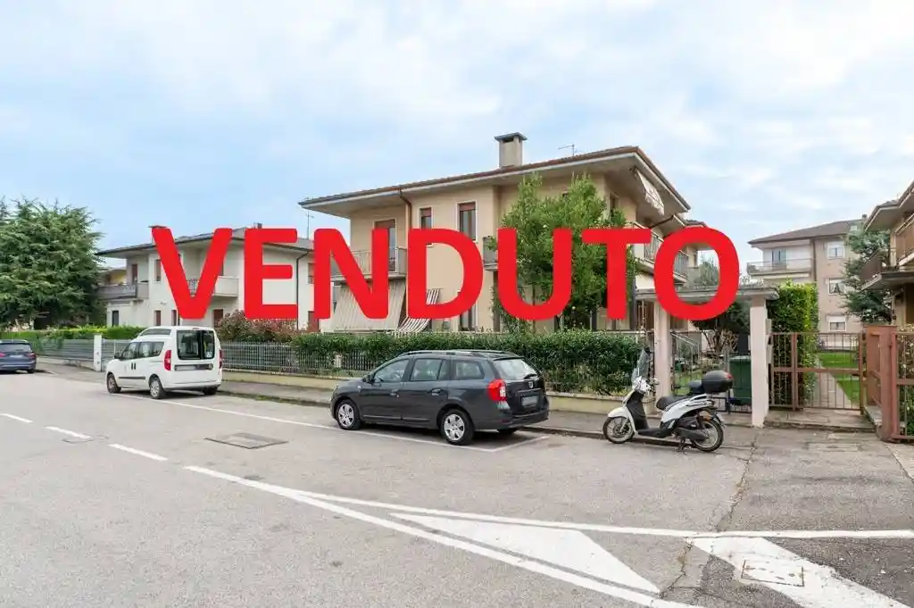 Appartamento in vendita a Villafranca di Verona