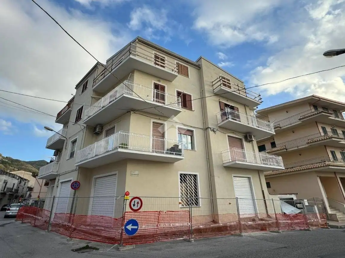 Trilocale via Elisabetta Noto 39, Centro, Amantea - foto 2