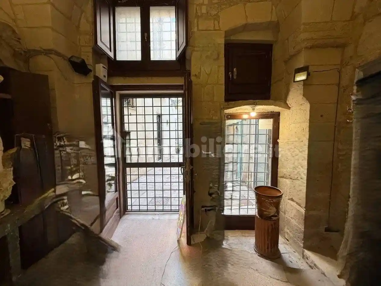 Terratetto unifamiliare piazza Sant'Oronzo, Centro Storico, Lecce - foto 2