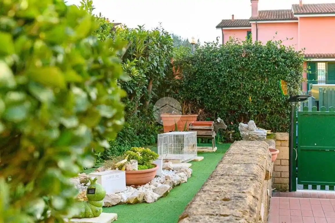 Villa a schiera via Giuseppe Lazzati 185, Casal Selce, Roma - foto 3