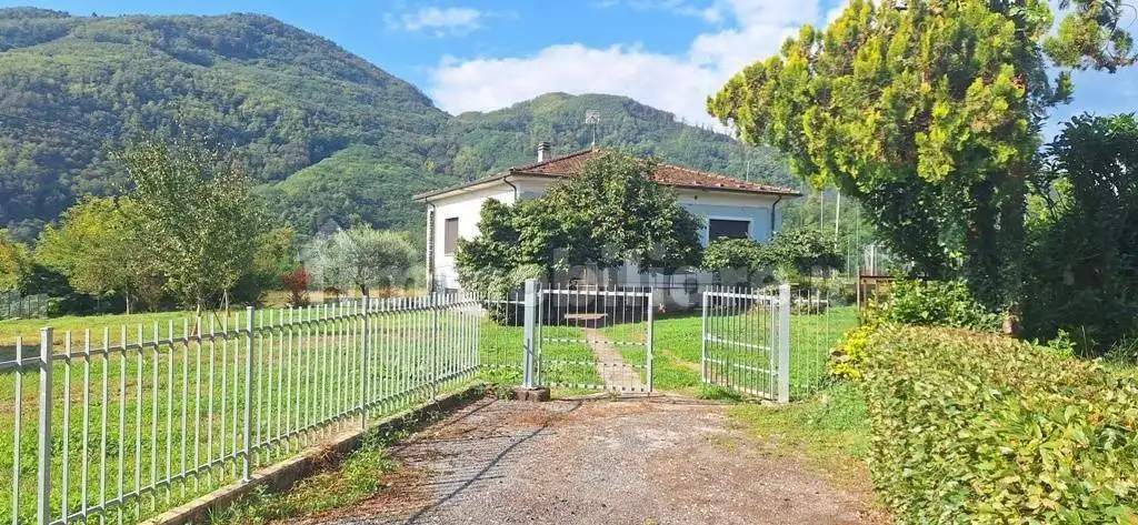 Casa indipendente in vendita a Bagni di Lucca