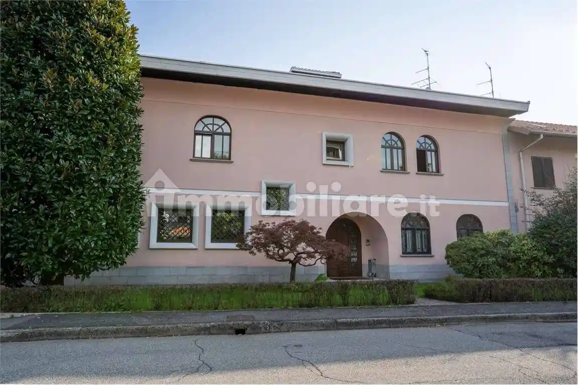 Villa in vendita a Buscate