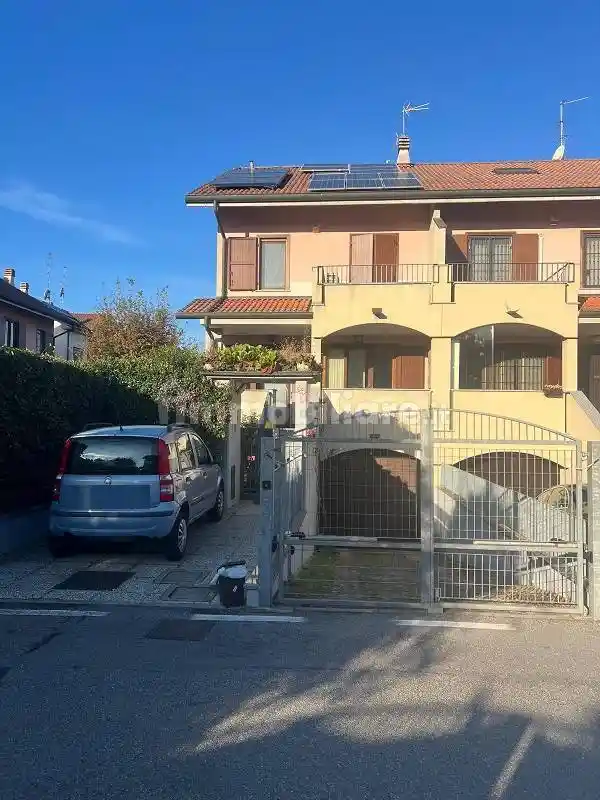 Villetta a schiera in vendita a Segrate