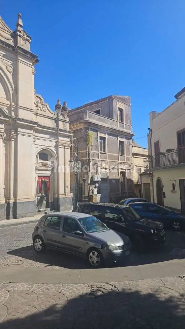 Terratetto unifamiliare piazza Annunziata 8, Biancavilla - foto 2