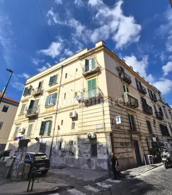 Appartamento in vendita a Napoli