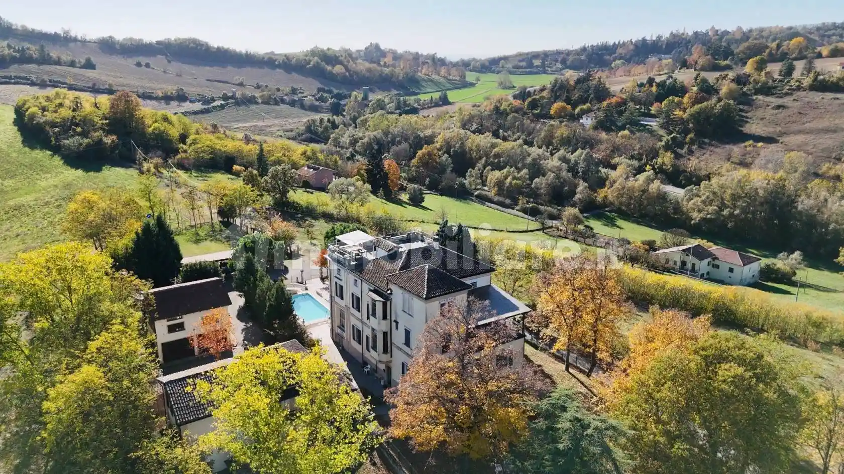 Villa in vendita a Valenza