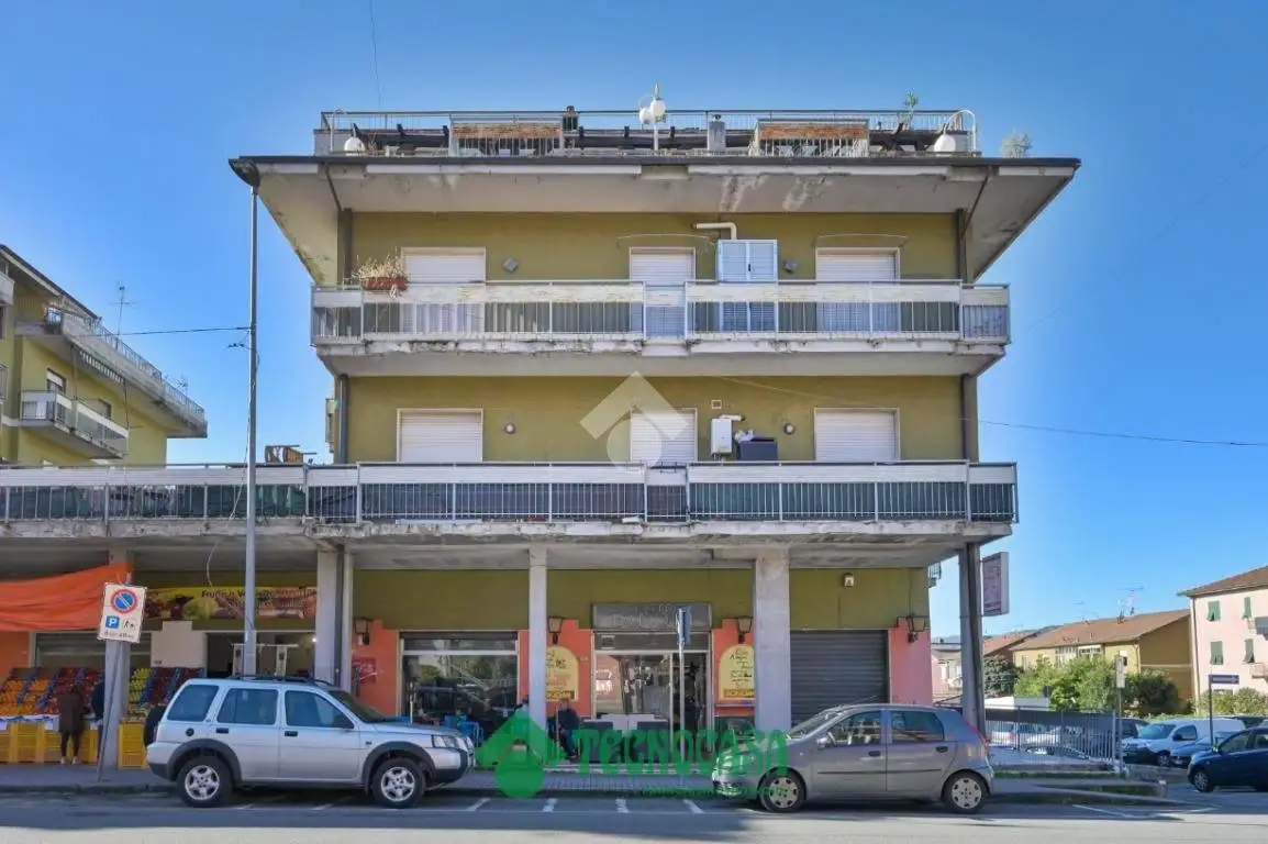 Quadrilocale via Romana 51, Ceparana Carpena, Bolano - foto 2