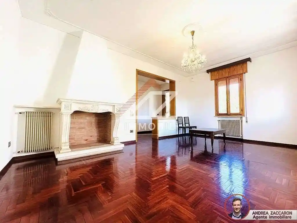 Villa in vendita a Pieve di Soligo