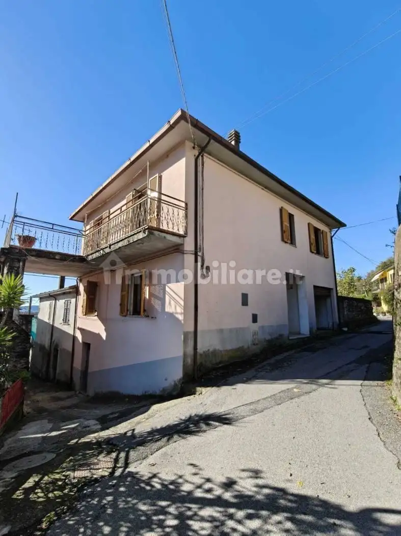 Casa indipendente in vendita a Licciana Nardi