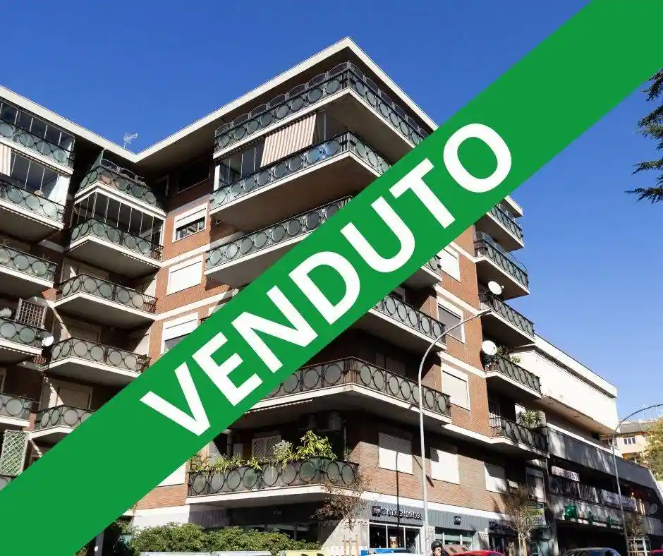 Appartamento in vendita a Roma