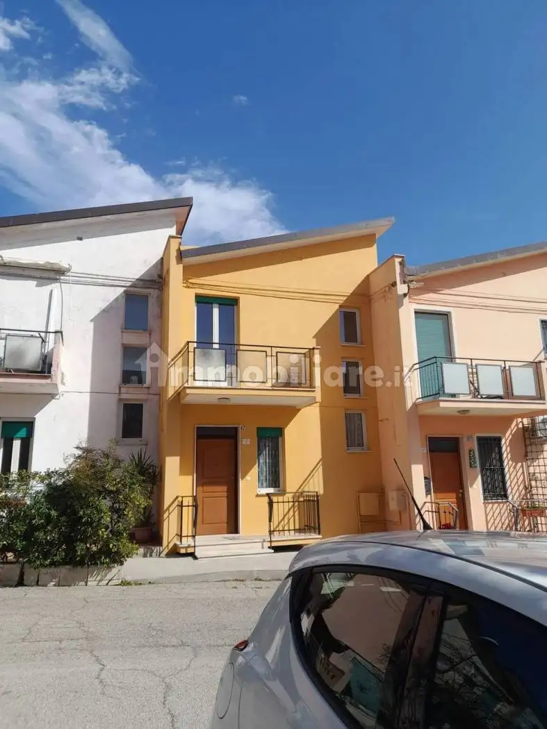 Appartamento in vendita a Loreto Aprutino