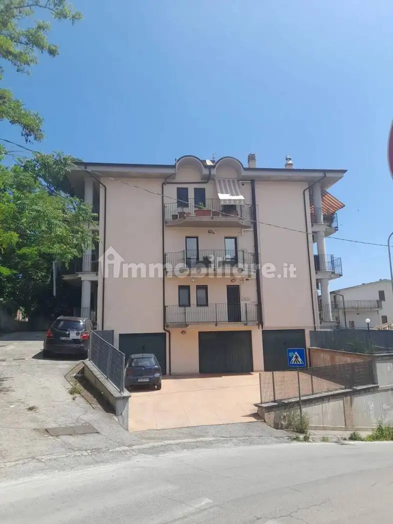 Appartamento in vendita a Loreto Aprutino