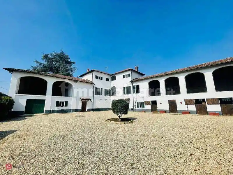 Rustico - Casale in vendita a Novi Ligure