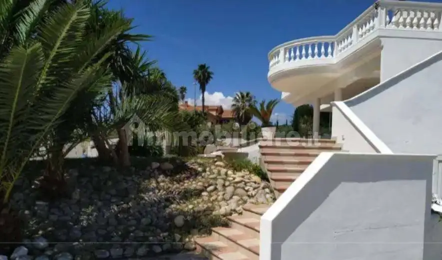 Villa in vendita a Città Sant'Angelo
