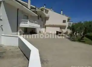 Villa all'asta via Mario Colella 4, Città Sant'Angelo - foto 2