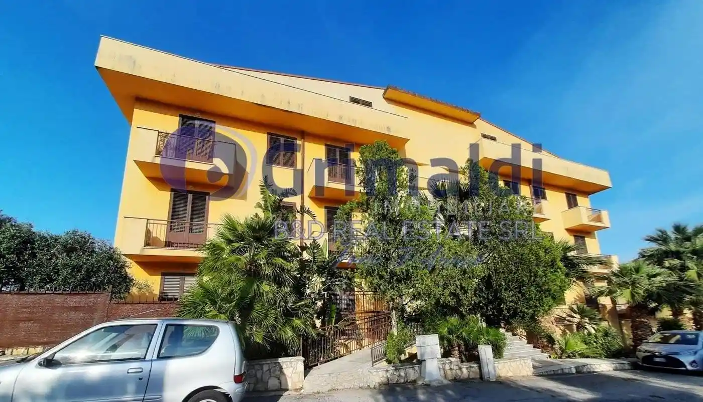 Appartamento in vendita a Altavilla Milicia