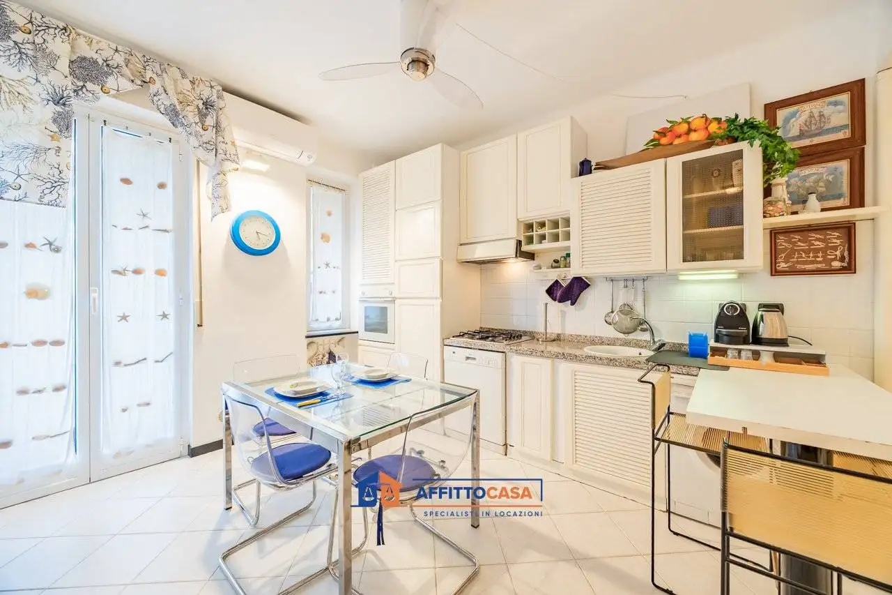 Bilocale via Don Giovanni Boselli 12, Via Roma, Borgo Barusso, Alassio - foto 2