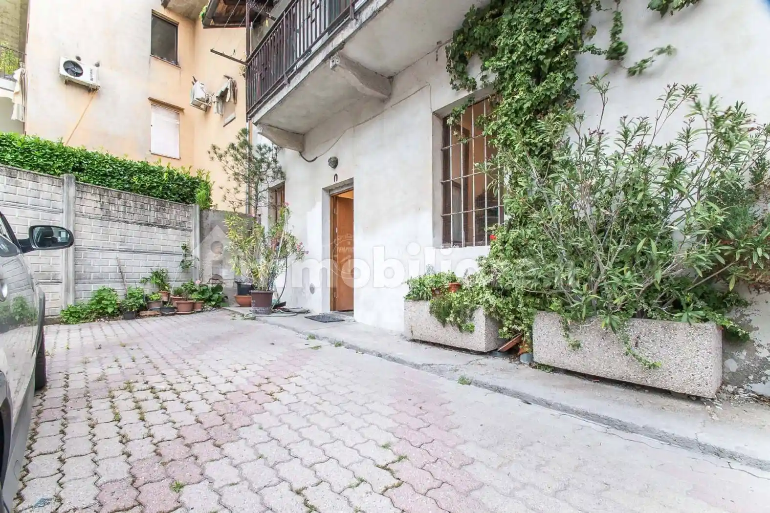 Appartamento in vendita a Gorla Minore