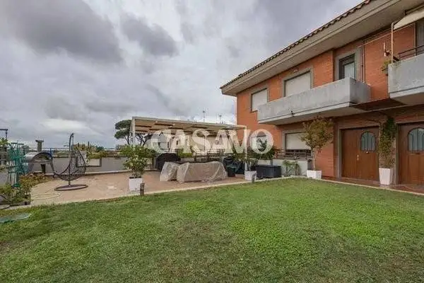 Villa unifamiliare in vendita a Roma